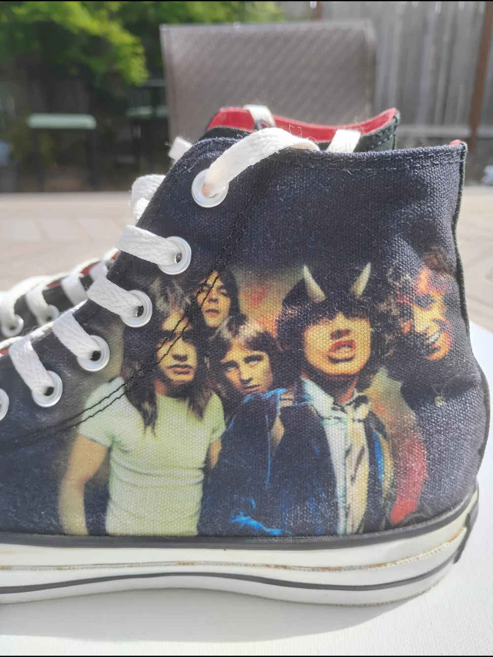 RARE Converse x AC/DC High Top Sneakers Men’s 7 Women’s 9 Vintage 2009 Rock Band - Picture 7 of 16